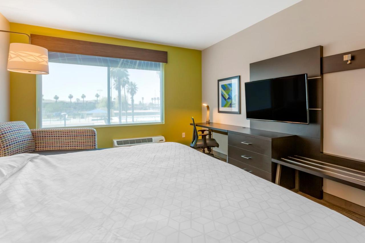 Holiday Inn Express & Suites - Phoenix Dwtn - State Capitol By Ihg Екстер'єр фото